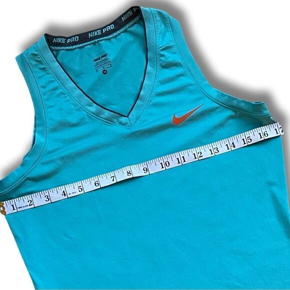 Nike WOMEN'S NIKE PRO SLEEVELESS V NECK - Picture 6 of 8
